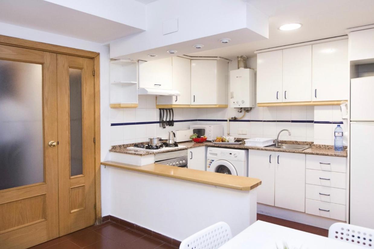 Apartamento Centro Historico Valencia De 2 Habitaciones Luaran gambar